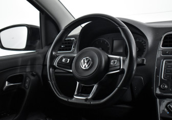 Подержанный автомобиль Volkswagen Polo Sedan 2020 года (14 фото)