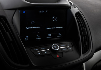 Подержанный автомобиль Ford Kuga 2018 года (16 фото)