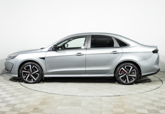 Подержанный автомобиль Kaiyi E5 2023 года (8 фото)