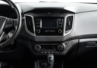Подержанный автомобиль Hyundai Creta 2020 года (14 фото)