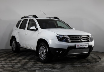 Подержанный автомобиль Renault Duster 2014 года (3 фото)