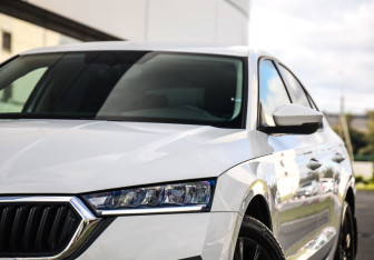 Подержанный автомобиль Skoda Octavia Liftback 2021 года (2 фото)