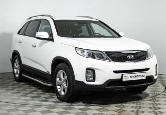 Подержанный автомобиль Kia Sorento 2016 года (3 фото)