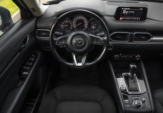 Подержанный автомобиль Mazda CX-5 2018 года (12 фото)