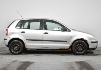 Подержанный автомобиль Volkswagen Polo Hatchback 2002 года (4 фото)