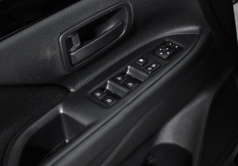 Подержанный автомобиль Mitsubishi Outlander 2019 года (10 фото)
