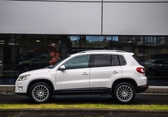 Подержанный автомобиль Volkswagen Tiguan 2008 года (9 фото)