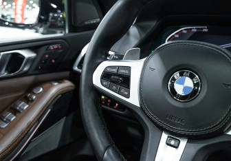 Подержанный автомобиль BMW X7 2020 года (37 фото)