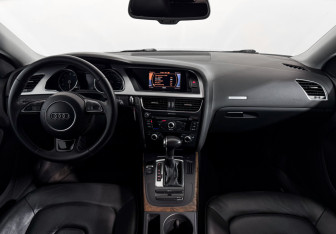 Подержанный автомобиль Audi A5 Liftback 2016 года (14 фото)