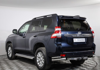 Подержанный автомобиль Toyota Land Cruiser Prado 2014 года (7 фото)