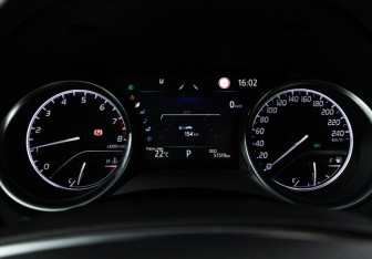 Подержанный автомобиль Toyota Camry Sedan 2021 года (12 фото)