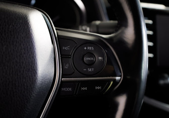 Подержанный автомобиль Toyota Camry Sedan 2019 года (11 фото)