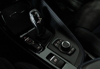 Подержанный автомобиль BMW X1 2018 года (17 фото)