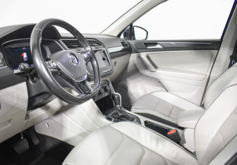 Подержанный автомобиль Volkswagen Tiguan 2017 года (9 фото)