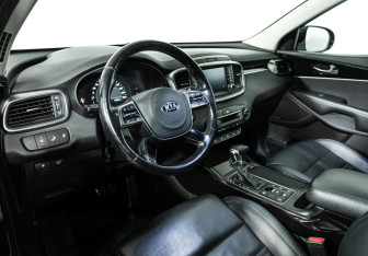 Подержанный автомобиль Kia Sorento 2020 года (11 фото)