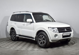 Подержанный автомобиль Mitsubishi Pajero 2007 года (3 фото)