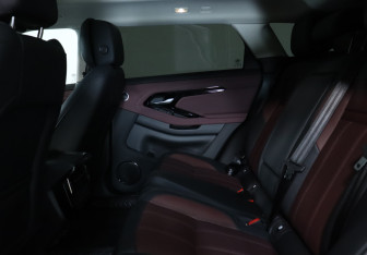 Подержанный автомобиль Land Rover Range Rover Evoque 2024 года (22 фото)