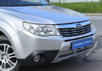 Подержанный автомобиль Subaru Forester Suv 2010 года (7 фото)