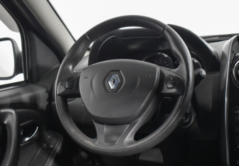 Подержанный автомобиль Renault Duster 2018 года (14 фото)