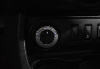 Подержанный автомобиль Renault Duster 2017 года (18 фото)