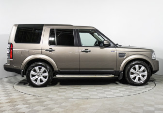 Подержанный автомобиль Land Rover Discovery 2014 года (4 фото)