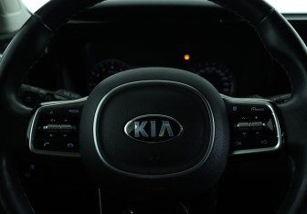 Подержанный автомобиль Kia Sorento 2021 года (16 фото)
