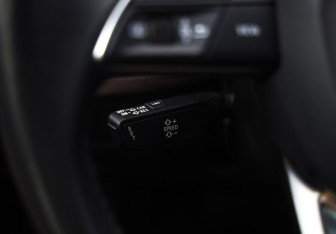 Подержанный автомобиль Audi Q8 2020 года (26 фото)