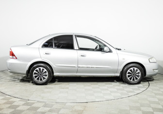 Подержанный автомобиль Nissan Almera Classic 2009 года (4 фото)