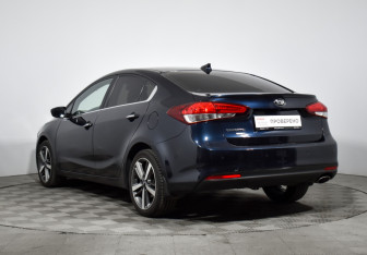 Подержанный автомобиль Kia Cerato Sedan 2019 года (7 фото)