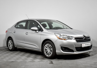 Подержанный автомобиль Citroen C4 Sedan 2013 года (3 фото)