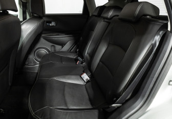 Подержанный автомобиль Nissan Qashqai 2008 года (10 фото)