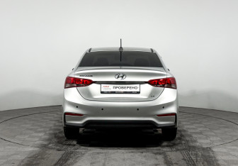 Подержанный автомобиль Hyundai Solaris Sedan 2018 года (6 фото)