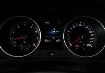 Подержанный автомобиль Volkswagen Tiguan 2017 года (12 фото)