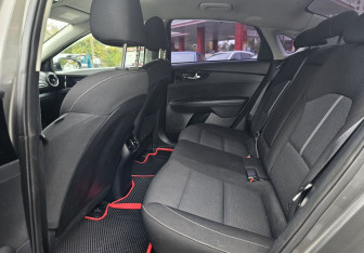 Подержанный автомобиль Kia Cerato Sedan 2021 года (10 фото)