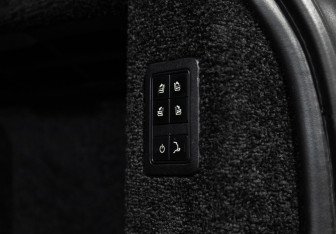 Подержанный автомобиль Land Rover Range Rover 2013 года (28 фото)