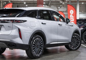 Подержанный автомобиль Exeed RX 2024 года (9 фото)