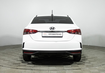 Подержанный автомобиль Hyundai Solaris Sedan 2021 года (6 фото)