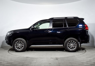 Подержанный автомобиль Toyota Land Cruiser Prado 2019 года (8 фото)