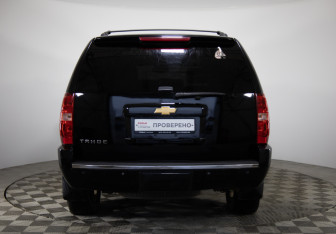 Подержанный автомобиль Chevrolet Tahoe 2012 года (6 фото)