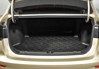 Подержанный автомобиль Geely Emgrand 2023 года (20 фото)