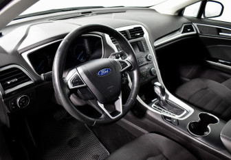 Подержанный автомобиль Ford Mondeo Sedan 2017 года (9 фото)