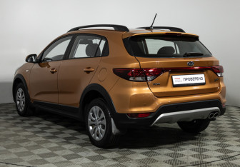 Подержанный автомобиль Kia Rio Hatchback 2020 года (7 фото)