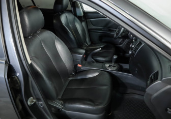 Подержанный автомобиль Kia Magentis 2009 года (23 фото)