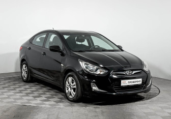 Подержанный автомобиль Hyundai Solaris Sedan 2013 года (3 фото)