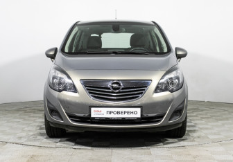 Подержанный автомобиль Opel Meriva 2012 года (2 фото)