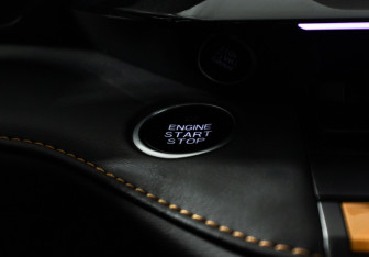 Подержанный автомобиль Changan UNI-V 2024 года (18 фото)