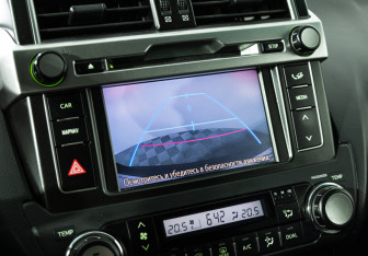 Подержанный автомобиль Toyota Land Cruiser Prado 2013 года (15 фото)