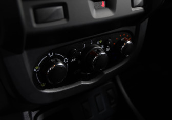 Подержанный автомобиль Renault Duster 2016 года (13 фото)