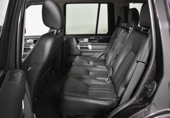 Подержанный автомобиль Land Rover Discovery 2010 года (11 фото)