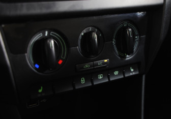 Подержанный автомобиль Skoda Rapid Liftback 2018 года (13 фото)